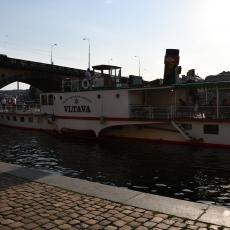 Parník Vltava, po kterém se samička kachyně jmenuje