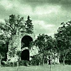 Tvrz Svojšice v roce 1927