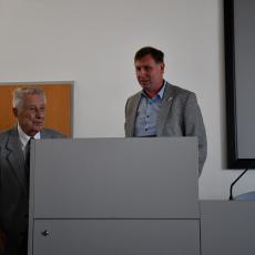 Miroslav Mikšovský a Přemysl Jindrák přednášeli o historii a součanosti státního mapového díla
