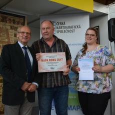 Josef Rančák z Geodezie on line převzal diplom Mapa roku 2017 za turistickou mapu Zahrada Evropy 1 : 25 000