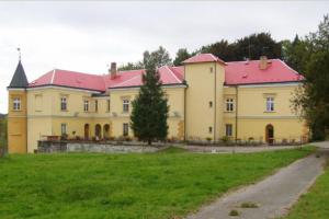 Zámek v Tučapech byl sídlem drobné šlechty
