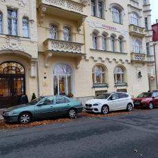 Hotel Svoboda, kde pobýval, když byl v Mariánských Lázních, Miroslav Horníček