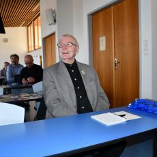 Někdejší předseda Českého úřadu zeměměřického a katastrálního Jiří Šíma připomenul, že před 25 lety byla slavnostně otevřena budova katastrálních úřadů, kde se seminář konal